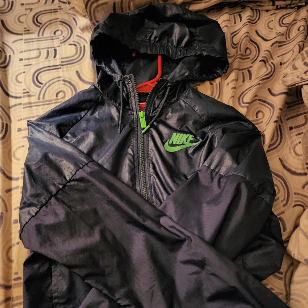 nike running jacket